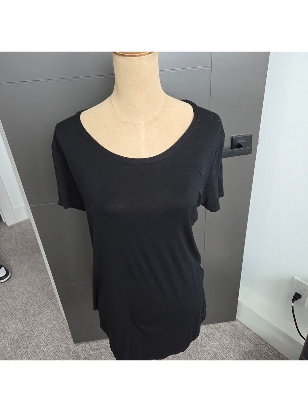 Emma's Closet Silver Icing Classic Black Short Sleeve Women's Tee